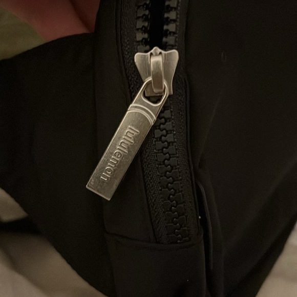 Lululemon everywhere belt bag large NWT - Picture 4 of 9